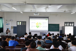 理工学院举办“简历指导与面试有...