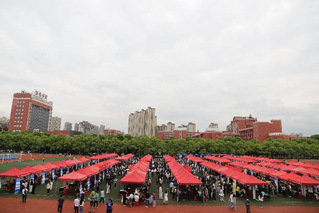 我院举办2025届毕业生校园专...