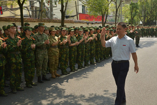 警钟长鸣，励精图治；铁血丹心，...